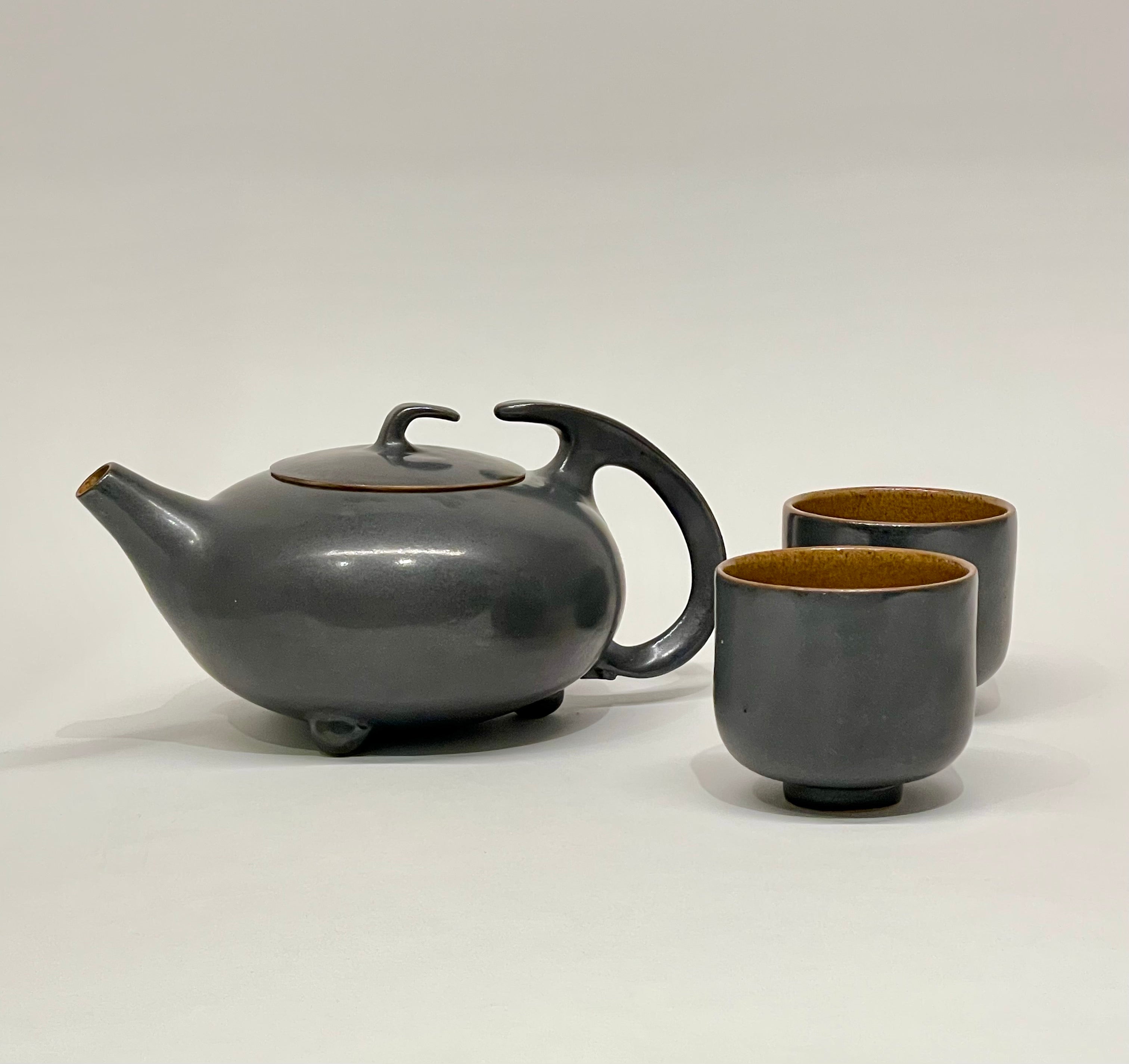 Teapot & Two Cups